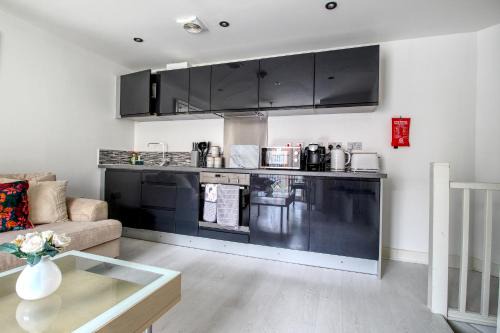 Wakefield Apartamento | Beautiful 2 Bed House, Central spot with free parking