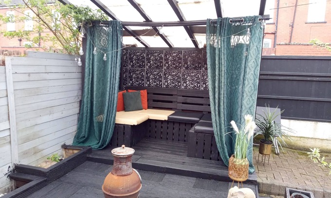 Bolton Apartamento | Beautiful 2-bed House in Bolton With Free Parking
