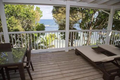 Freetown Villa | Beautiful 2 Bedroom Beach House - Nonsuch Bay