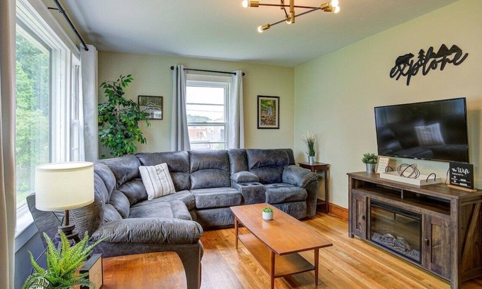 Bristol Casa | Beautiful 2-Bedroom Home Short Walk to Casino