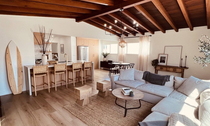 Peninsula Condominio | Beautiful 2 Bedroom beach bungalow! Steps to the sand!