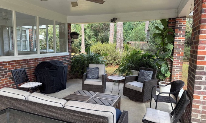 Thomasville Cabaña | Beautiful 2-bedroom cottage with private outdoor oasis. Minutes from downtown.