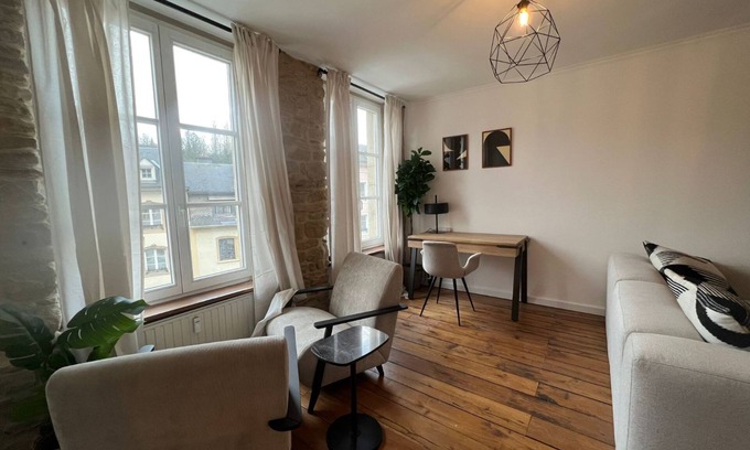 Ville Haute Apartamento | Beautiful 2 BR Apartment in Grund