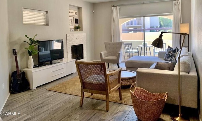 McCormick Ranch Condominio | Beautiful 2 Br. Condo (218670) by Houzlet