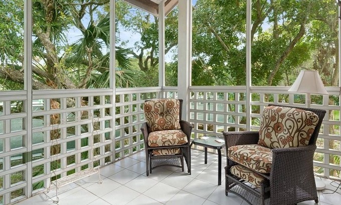 Wabasso Beach Condominio | Beautiful 2 Br. Condo (320469) by Houzlet