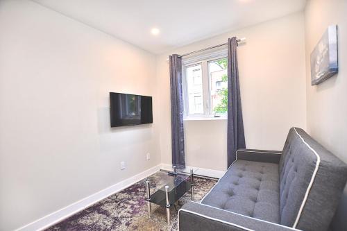 Plateau Mont Royal Apartamento | Beautiful 2BDR in Heart of Plateau Mont-Royal A