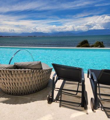 La Puntilla Apartamento | Beautiful 2Bed 2Bath Beach Apt in Cruz de Huanacaxt