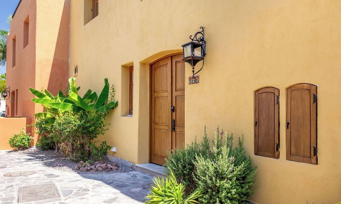 Nopolo Casa | Beautiful 2bedroomHome, nearby the community pool By Casago