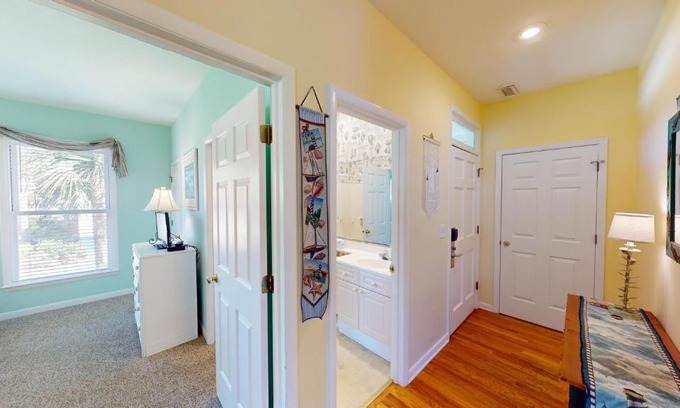 Litchfield by the Sea Casa | Beautiful 2BR 2BA Lakeside Villa with Lake Views