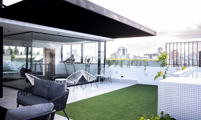 Lope De Vega Apartamento | Beautiful 2BR City Center - Renty