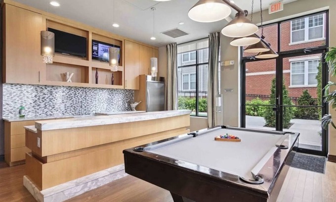 West Hempstead Apartamento | Beautiful 2Br steps from LIRR