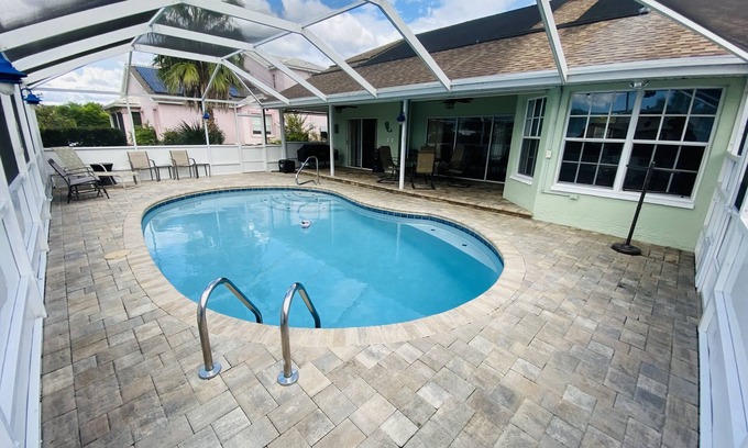 Crystal River Casa | Beautiful 3-2 Waterfront Home Solar Pool