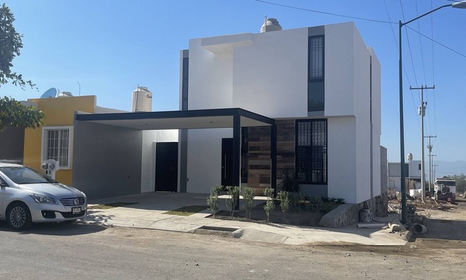 Villa de Álvarez Casa | Beautiful 3 bedroom home