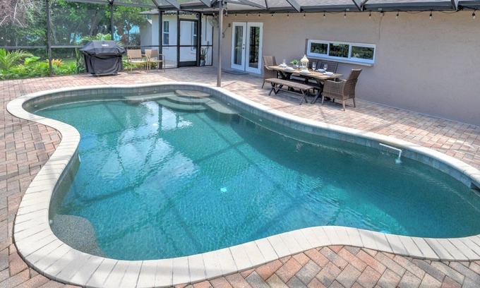Palma Sola Casa | Beautiful 3 Bed/2 Bath Home with Pool Minutes from Gulf Beaches