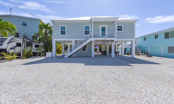 Breezeswept Beach Estates Casa | Beautiful 3 bed 2 bath canalfront home with great boating access