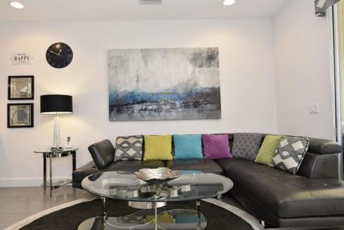 Four Corners Casa | Beautiful 3-Bed Villa 10 Minutes From Disney - Serenity Resort townhouse
