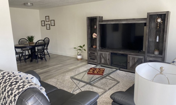 Taylorsville Casa | Beautiful 3 bedrooms house by SLCC