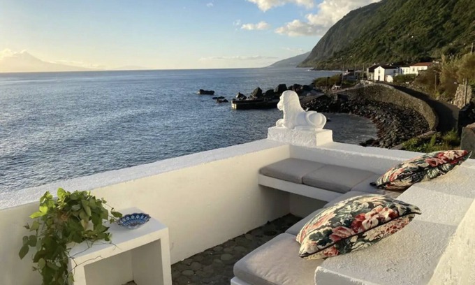 Santo Antao Casa | Beautiful 3 bedroom & 3 bathrooms House with Sea view in São Jorge, Açores