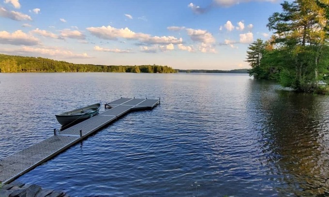 Nobleboro Cabaña | Beautiful 3 Bedroom Cottage on Damariscotta Lake