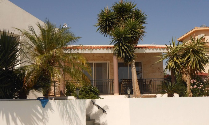 Neo Chorio Villa | Hermosa villa con vistas panorámicas y al mar y piscina climatizada *
