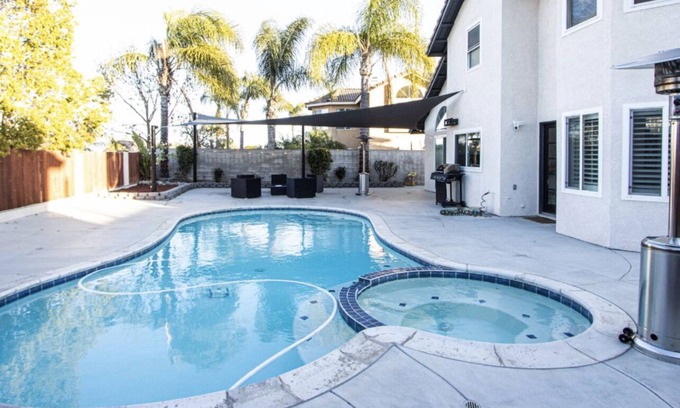 Riverside Casa | Beautiful 3 Bedroom Pool House...