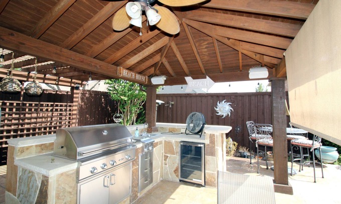Little Elm Casa | Beautiful 3 Bedroom Home W/Pool - 5 min away from Lake!