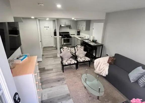 Brampton Apartamento | Beautiful 3 bedrooms/ Full bathrooms Entire Place