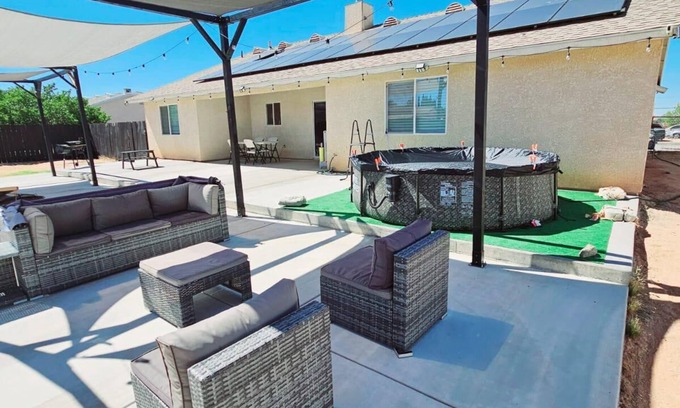 Apple Valley Casa | "Beautiful 3 BR Desert Oasis" No Cleaner Fees! Late Check Ins Pet-Friendly