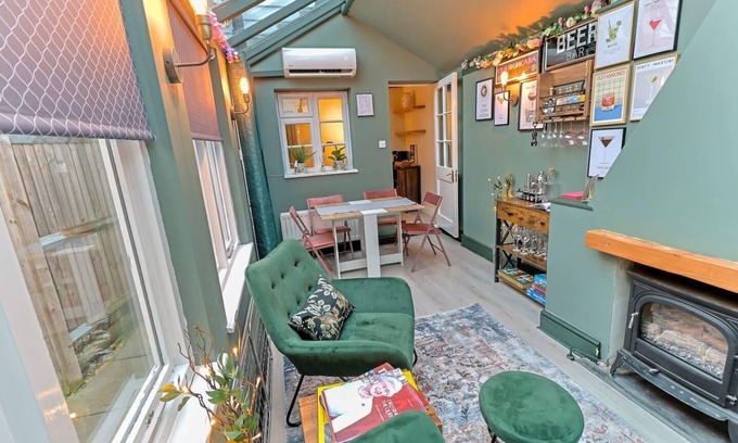 Burnham-on-Crouch Cabaña | Beautiful 3-Bed Cottage in Burnham-on-Crouch