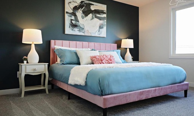 Southwest Edmonton Casa | Beautiful 3 King Beds,Garage,Airport,Disney+