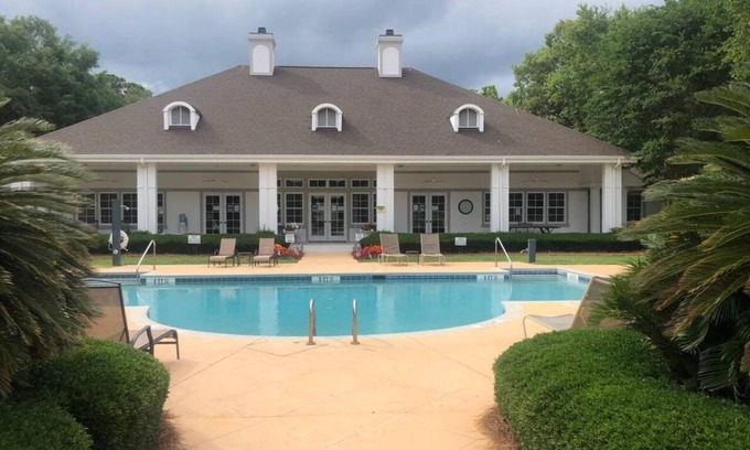 Indigo Run Condominio | Beautiful 3 bedroom, 3 full bath private villa for rent.