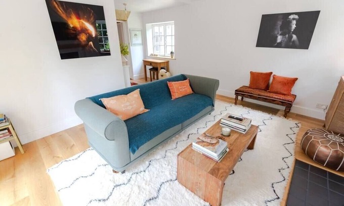 Kettering Casa | Beautiful 3BD Thatched Stone Cottage Kettering