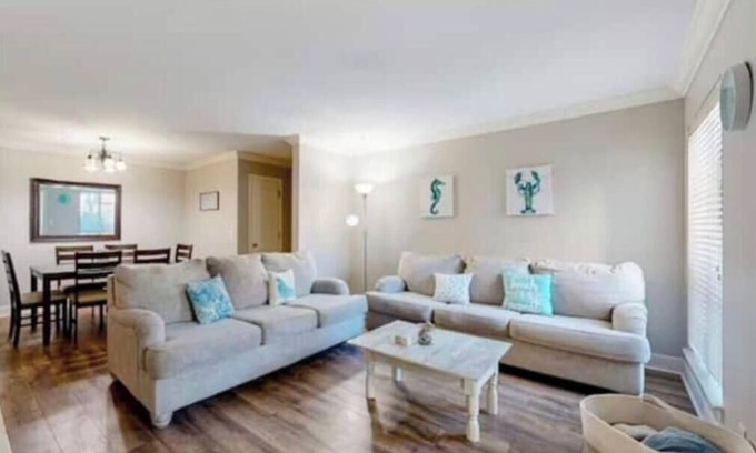 Saint Simons Heights Condominio | Beautiful 3bedroom condo central to the beach, shops & restaurants