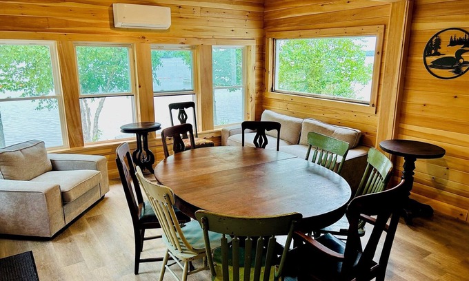 Dedham Cabina | Beautiful 3BR Lakefront Cottage @ Jenkins Beach #2