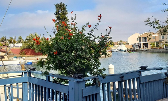 Gilbert Island Casa | Beautiful 4-Bedroom Waterfront Home with WiFi in Huntington Beach