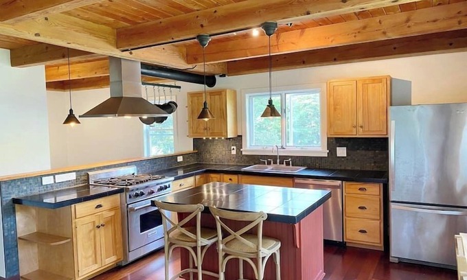 Moscow Casa | Beautiful 4 Bed Home in a Tranquil, Ideal Setting