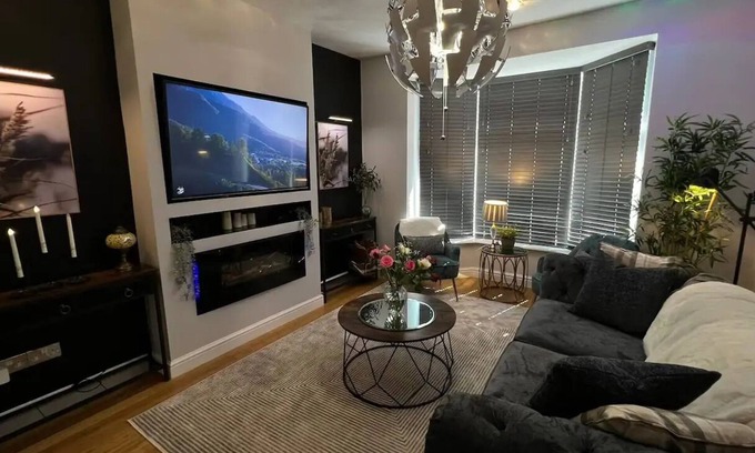 Sheffield Casa | Beautiful 4 Bed House in Sheffield