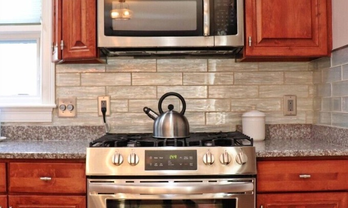 Jamestown Casa | Beautiful 4-Bed Jamestown Colonial - 5 Min. To Newport