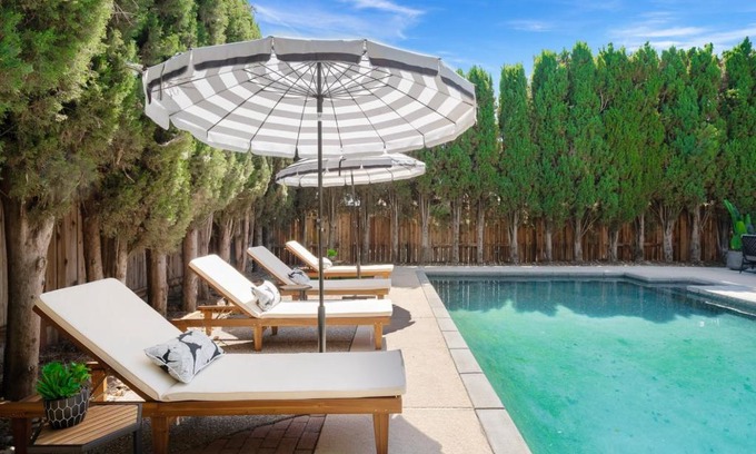 Antelope Casa | Beautiful 4 Bedroom Home Pool BBQ Pool Table