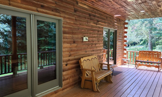 Fishs Eddy Casa | Beautiful 4-bedroom house with WiFi, AC in welcoming Fishs Eddy