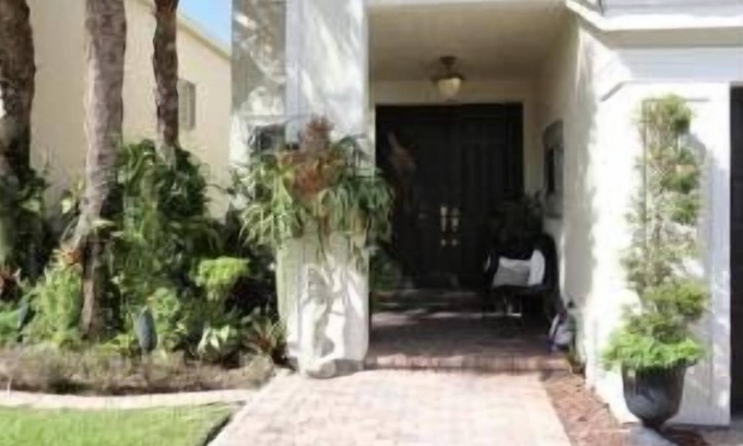 Jog Road Apartamento | Beautiful 4 Br. Single family (230645) by Houzlet