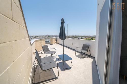 Tarxien Apartamento | Beautiful 4BR penthouse with large terrace with WIFI