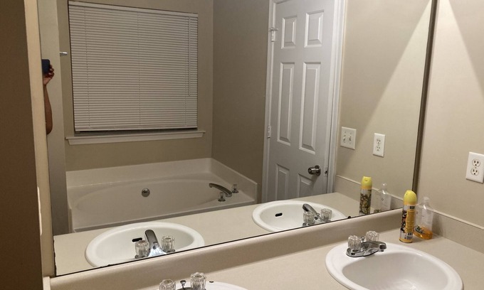 Inman Casa | Beautiful 6 bedrooms 3 baths FAYETTE/Clayton