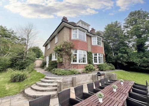 Mundesley Casa | Beautiful 9 Bed Seaview Estate