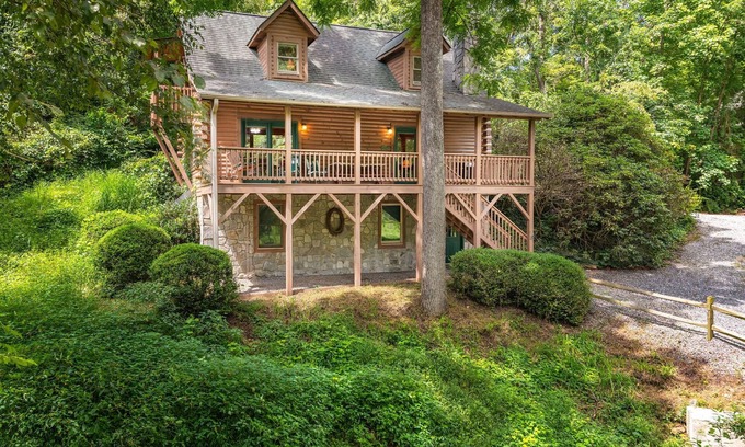 Weaverville Cabina | Hermosa cabaña de la bellota, el perro-amistosos, 10 min de Asheville