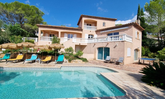 Valescure Casa | Beautiful air-conditioned villa with large swimming pool on the Valescure golf course