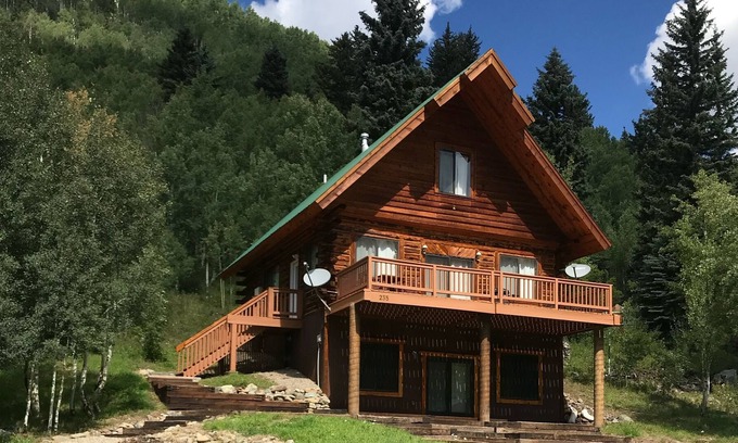 Rico Cabina | Beautiful alpine cabin with balcony near Telluride, Co