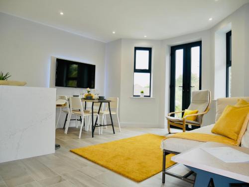 Westbourne Apartamento | Beautiful AlumPointe Apartment - 400m to the beach