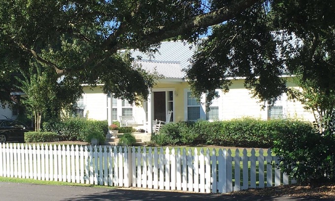 Biloxi Casa | Hermosa y encantadora cabaña costera