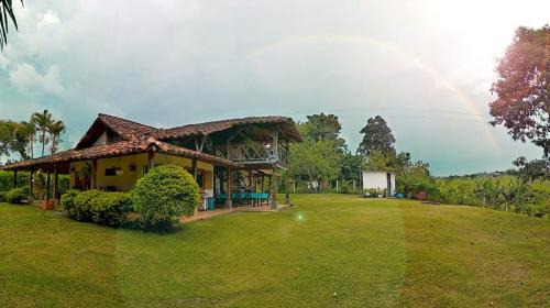 Quimbaya Chalet De Esquí | Beautiful and comfortable estate for 10 people from 450,000